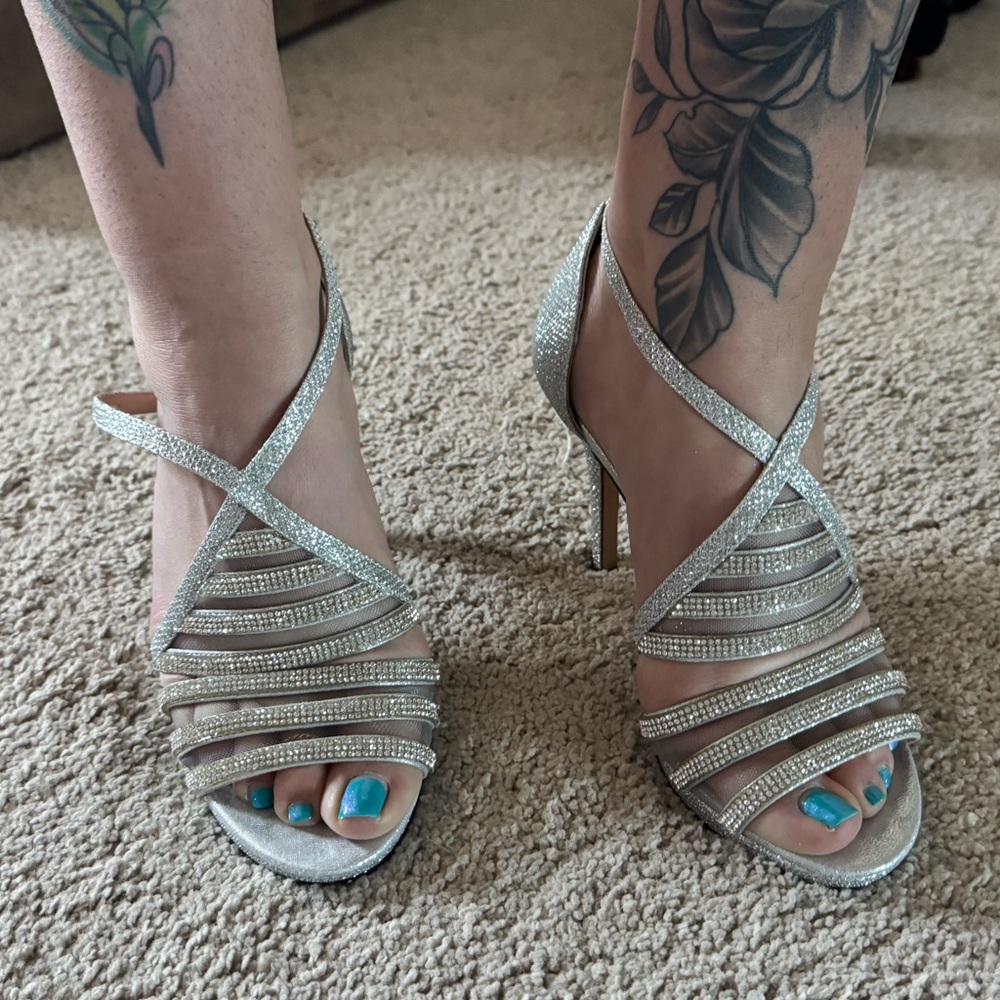 Size 7 Rhinestone Heels - - Picture 4 of 6